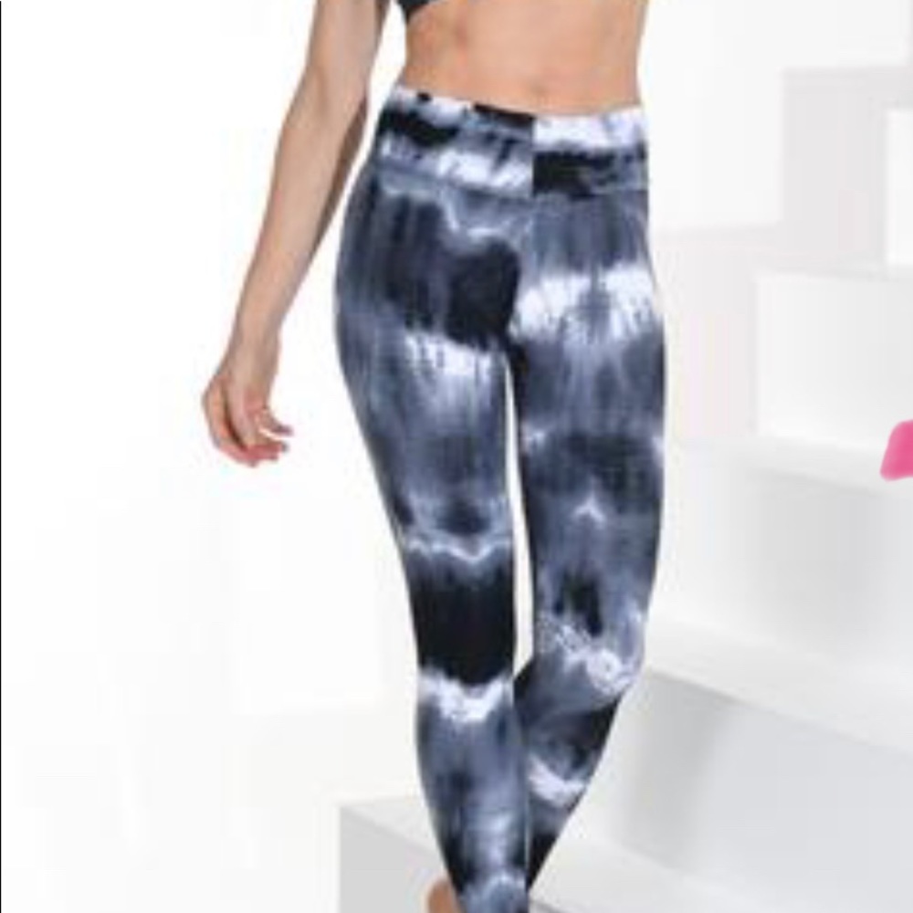 Black/white tie dye bbbs